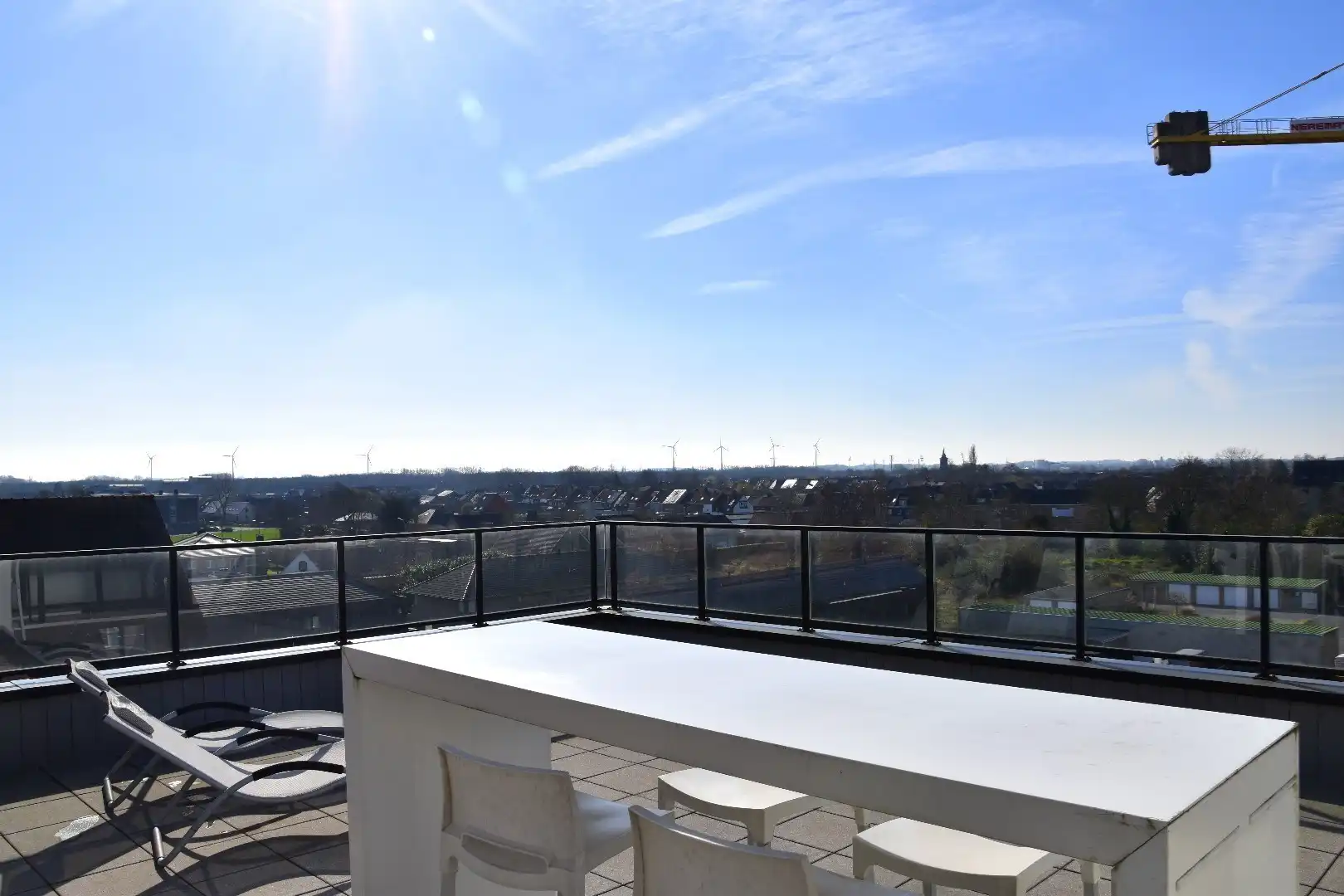 Penthouse (BJ 2018) met 2 slaapkamers en groot terras te koop in Harelbeke foto 13