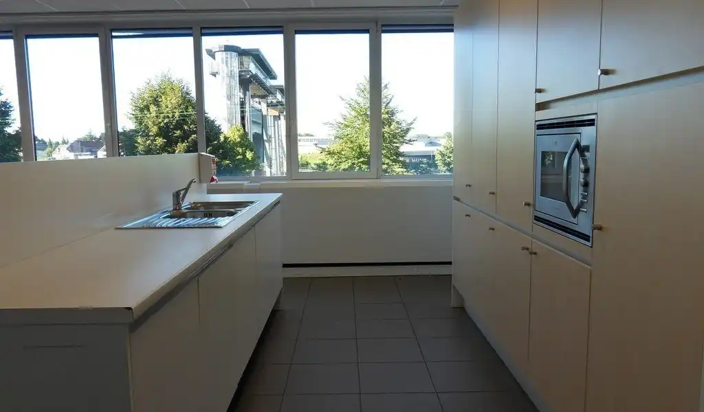 Kantoor te huur in Sluispark langs R4 in Merelbeke foto 6