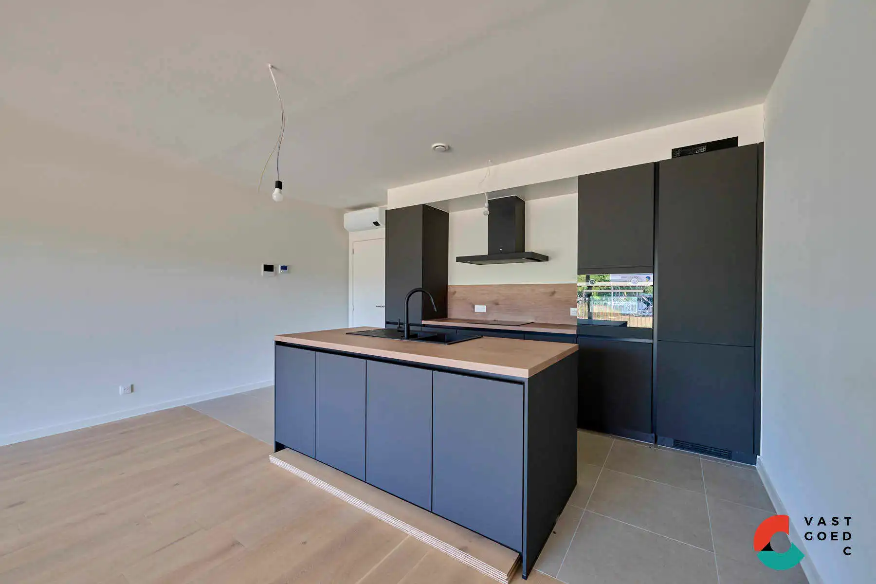 Luxe en zorgeloos wonen aan het water in Leopoldsburg! foto 2