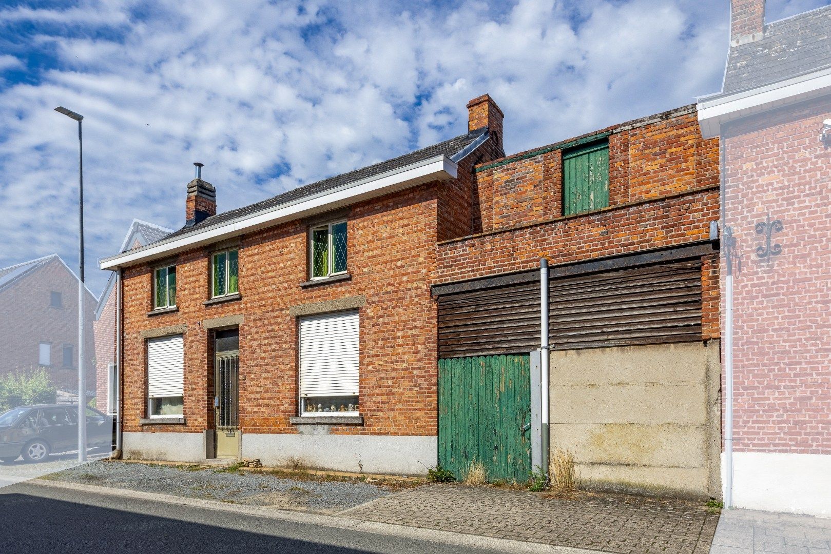 Compleet te renoveren woning op een mooi perceel grond van 630m² foto 3