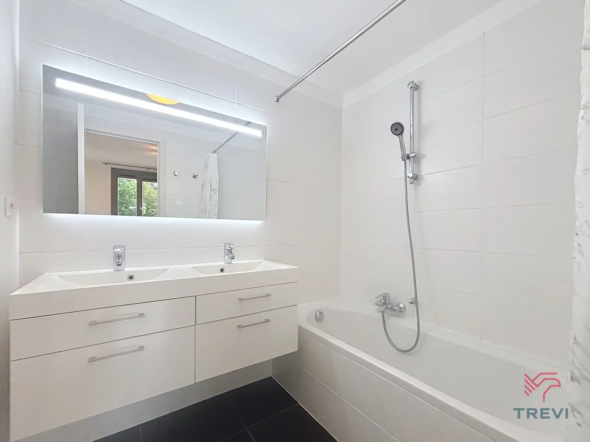 Mooi appartement met 2 slaapkamers + parkeerplaats foto 10
