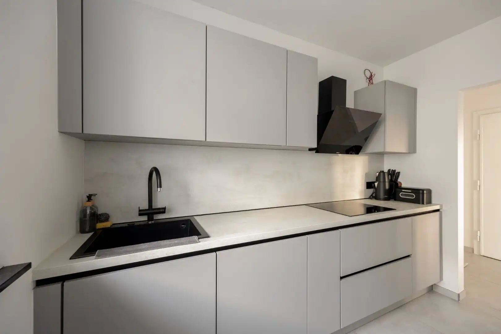 Vernieuwd en instapklaar appartement met 3 slaapkamers in Tongeren centrum foto 12