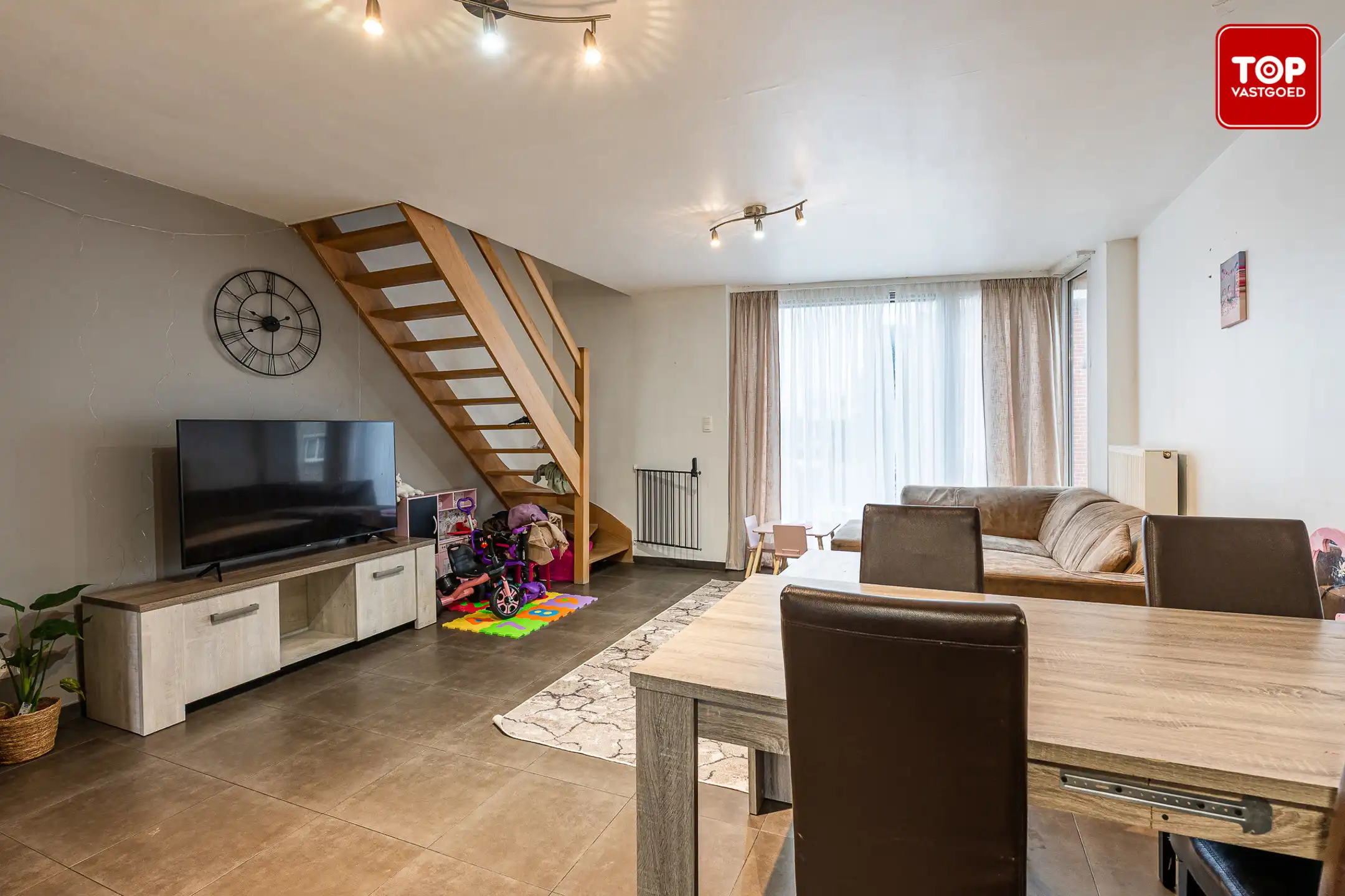 Instapklaar appartement (EPC B) met 2 slaapkamers en privatieve autostaanplaats.  foto 5