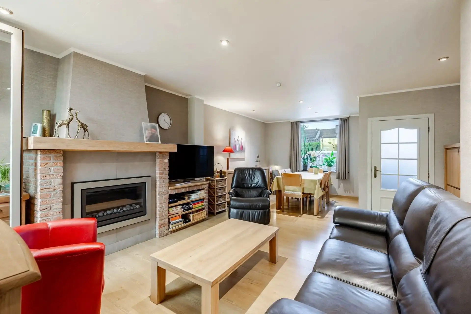 Instapklare woning met 2 slaapkamers en mooie tuin foto 6