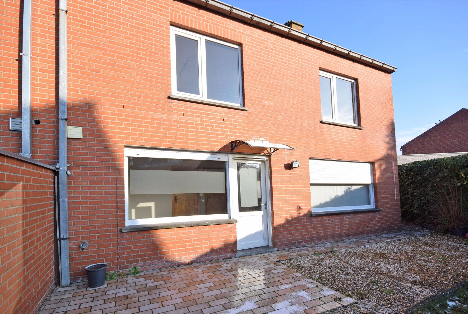 HALFOPEN BEBOUWING MET POTENTIEEL foto 2