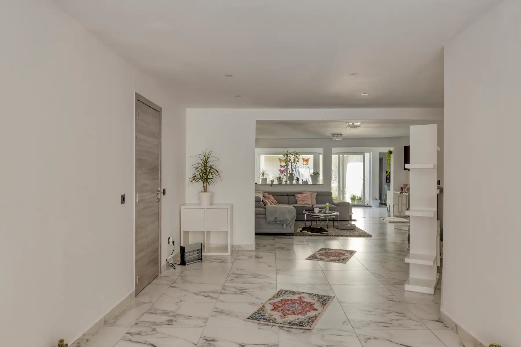 Ruime bel-etage met 4 slaapkamers en handelsruimte foto 5