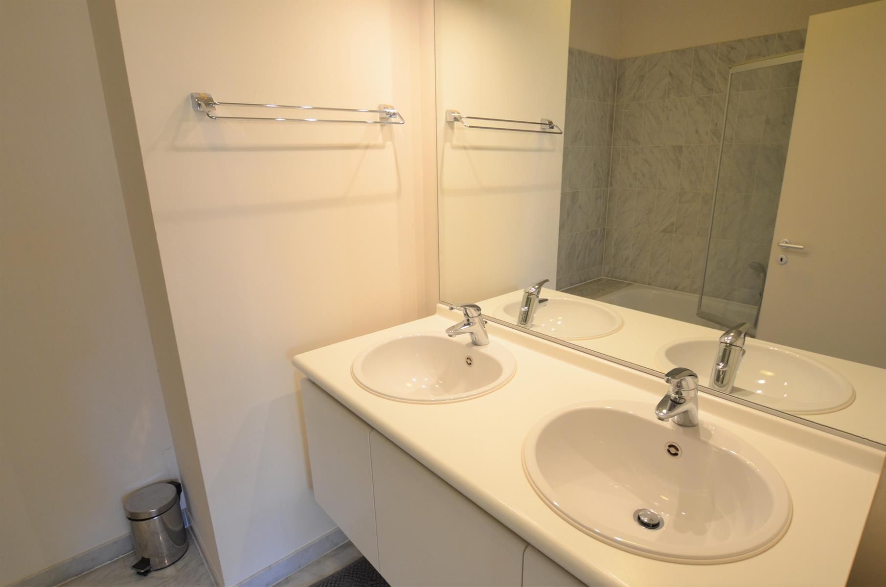 Twee slaapkamer appartement (Europese wijk) foto 11