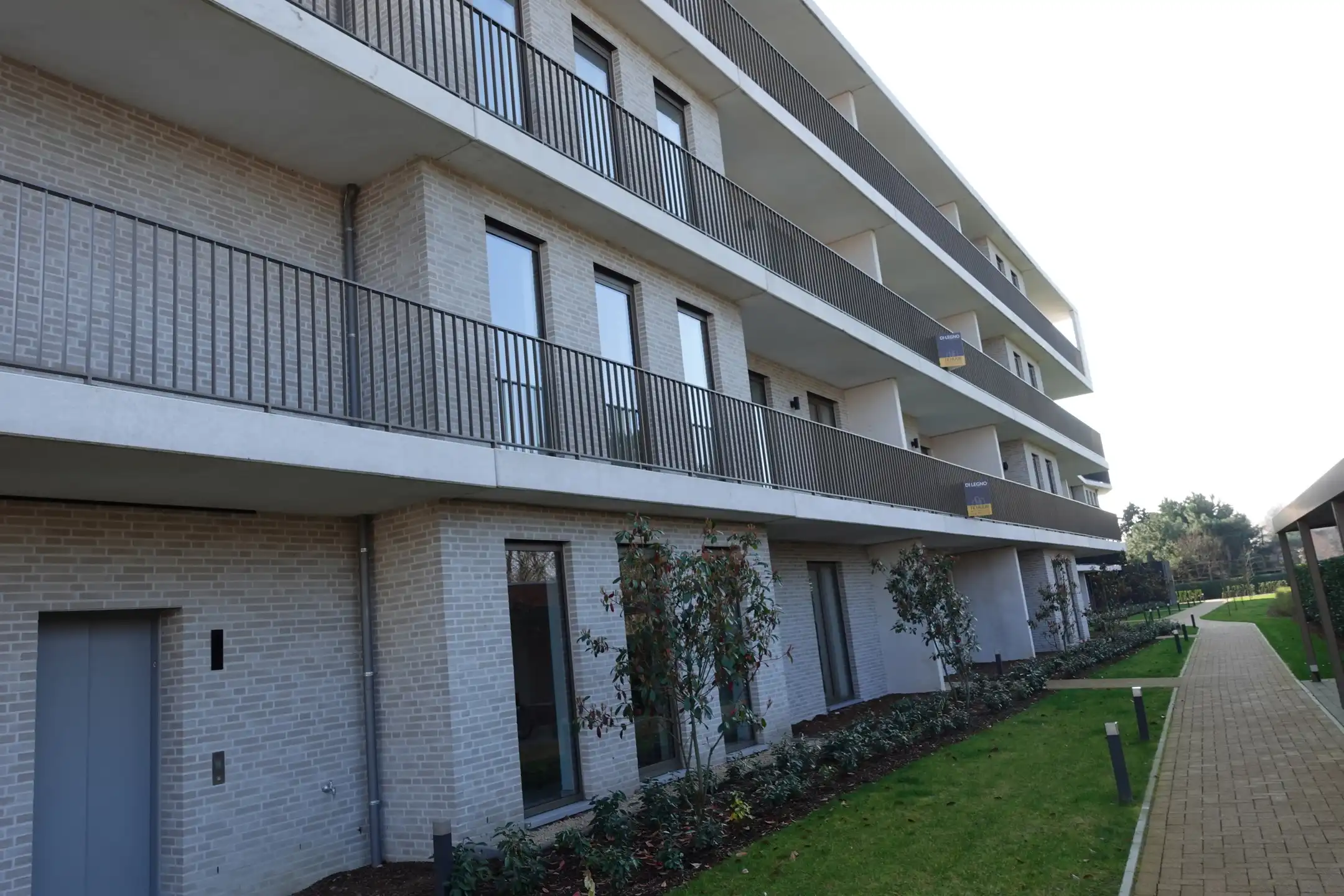 Knap energiezuinig appartement met tof terras foto 10