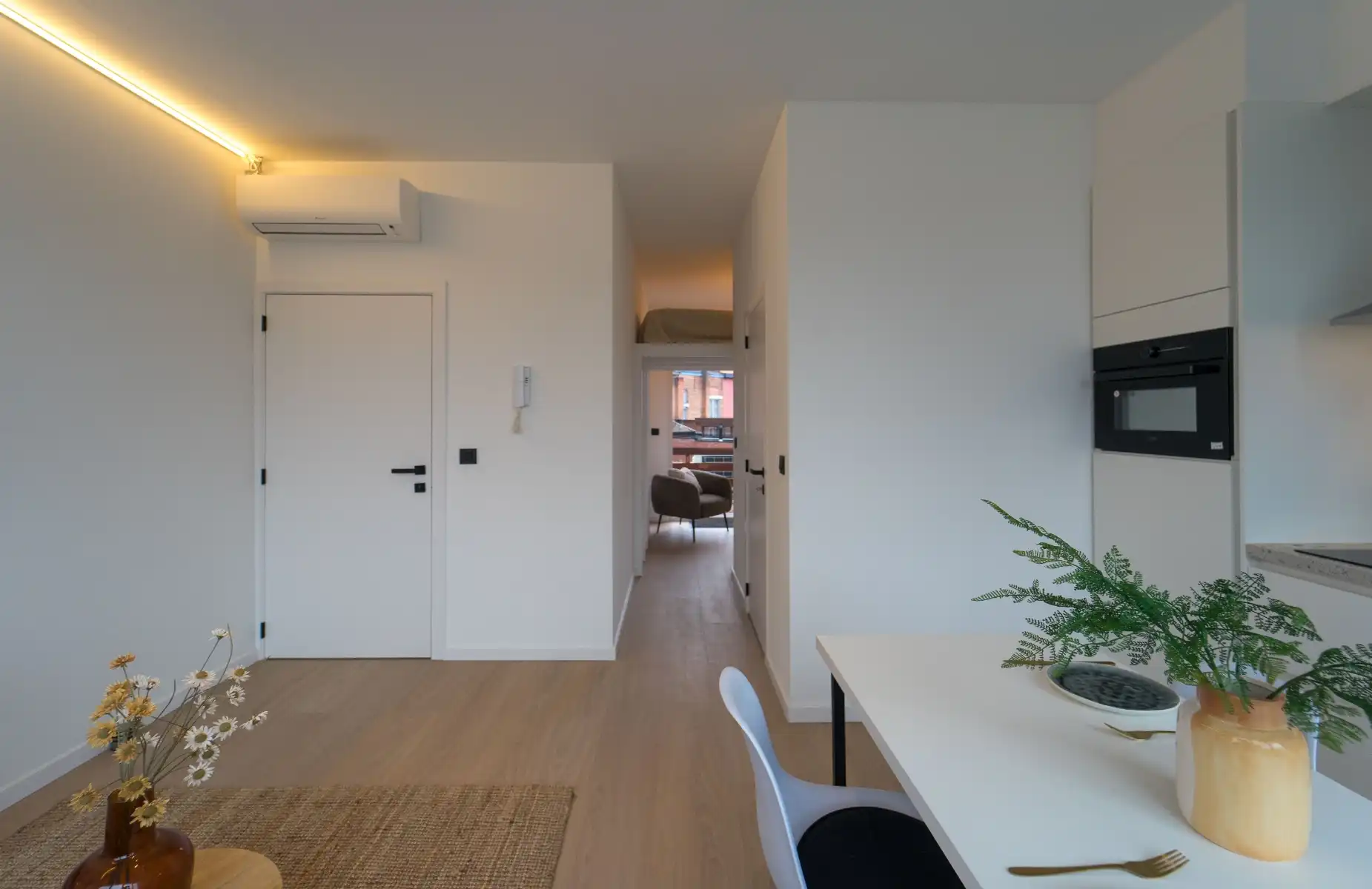 Gerenoveerd appartement (1 slaapkamer) met leuk terras foto 10