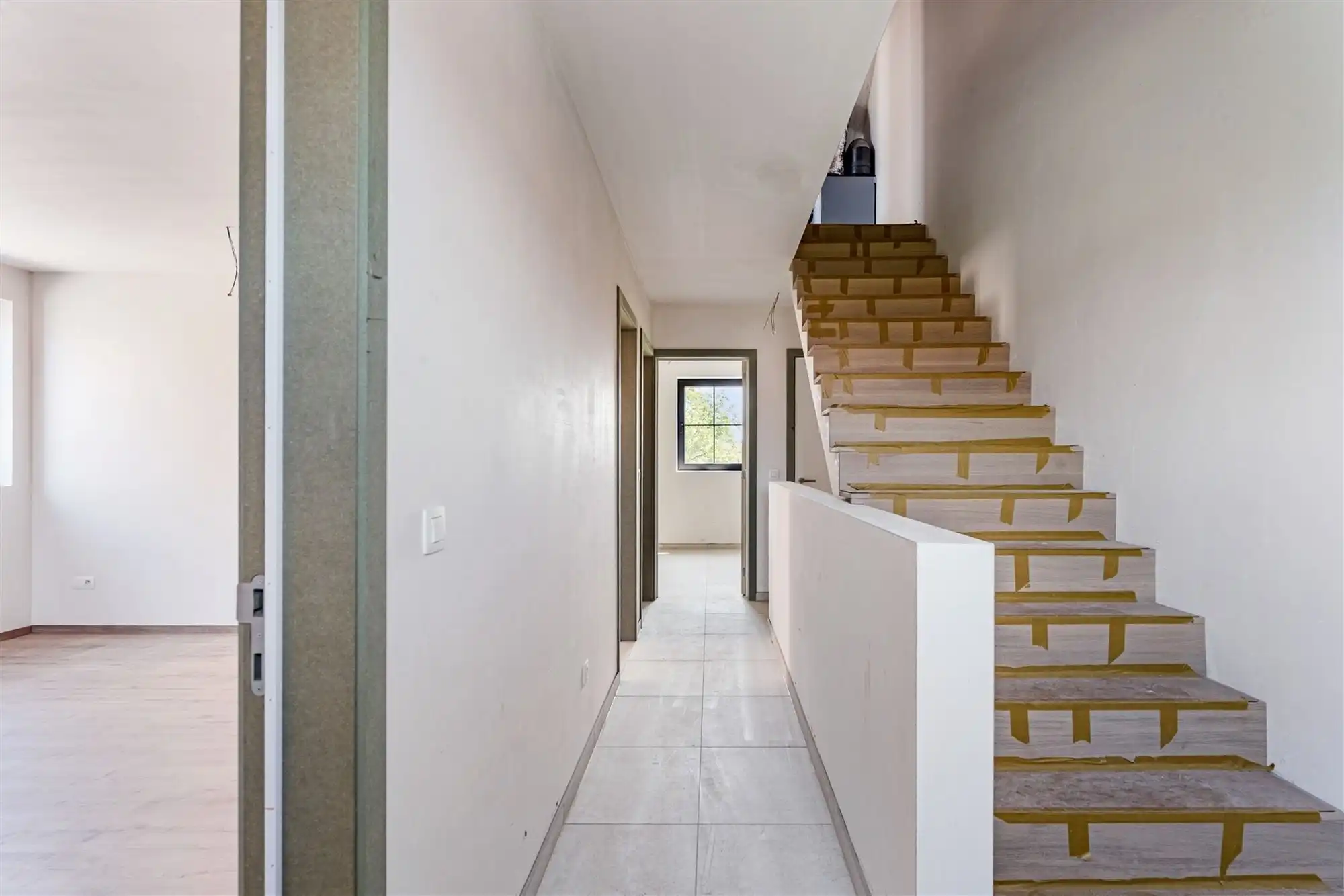 Afgewerkte BEN-woning op zeer rustige locatie te Molenbeersel foto 15