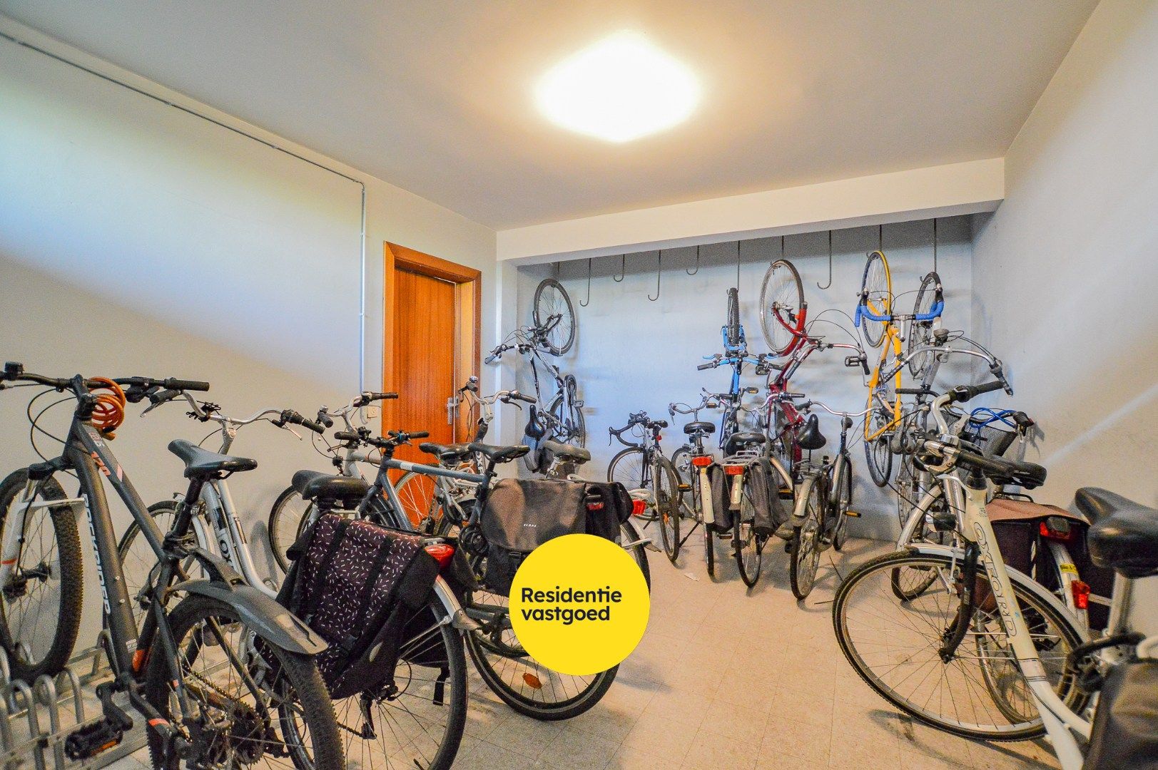 Ruim appartement op toplocatie met 3 slpks én garage in Sint-Andries foto 16