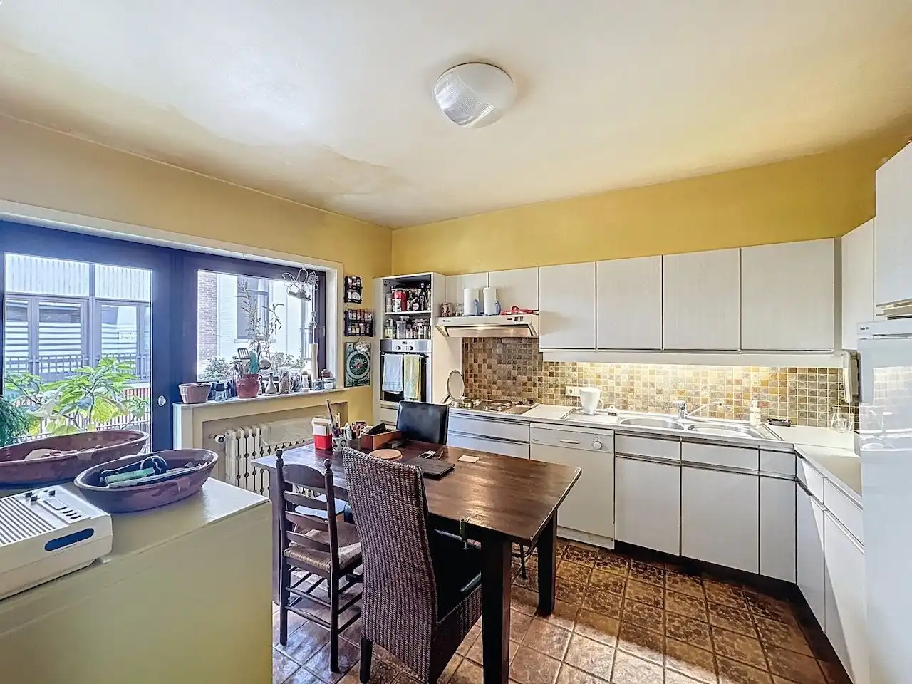 Bijzonder ruime handelswoning vlakbij de Kursaalstraat foto 11