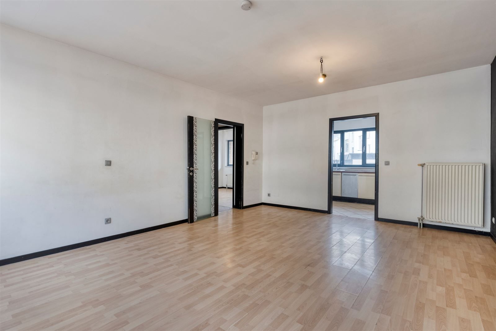 Perfect gelegen op te frissen 1 slpk appt! foto 6