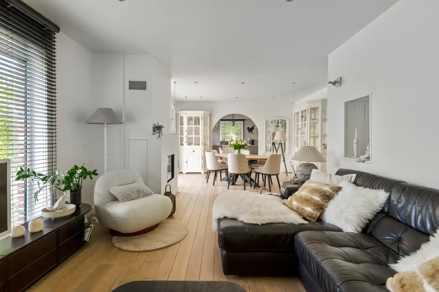 Instapklare laagbouwwoning met 3 slaapkamers & idyllische tuin te Lier foto 5