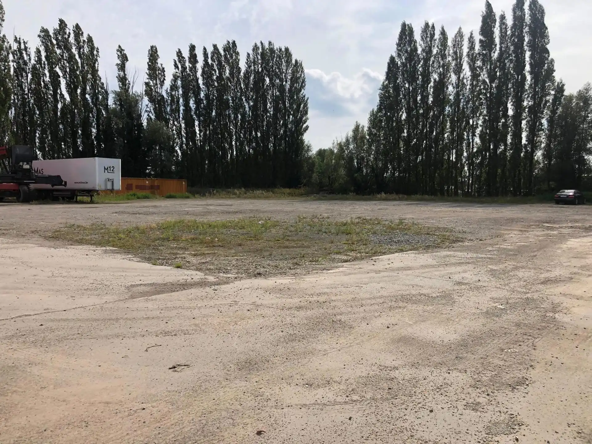 TE HUUR - Centraal gelegen opslagplaats van ca. 5.000 m² met groot buitenterrein foto 7
