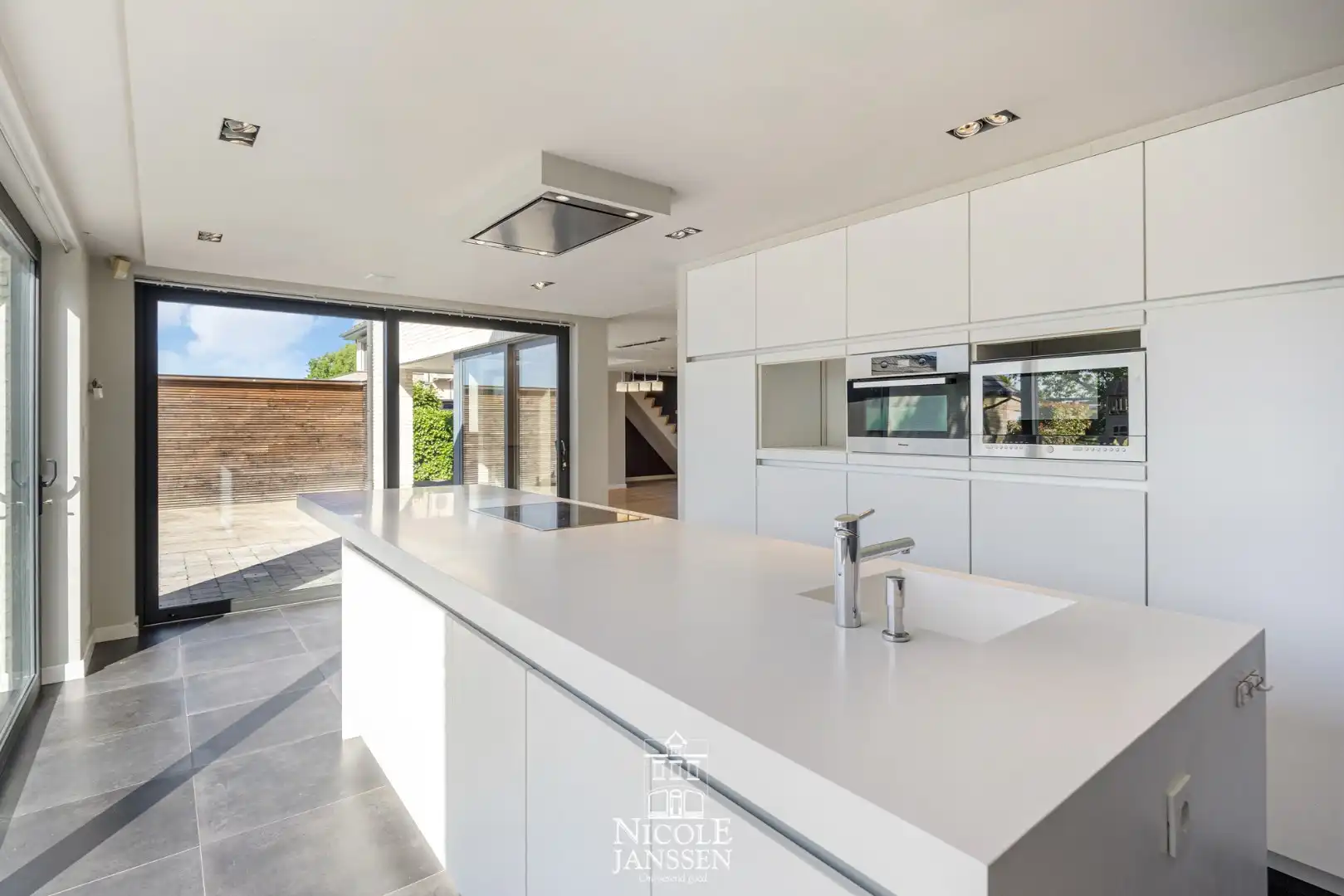 Energiezuinige villa met vijf slaapkamers in een rustige, groene omgeving  foto 12