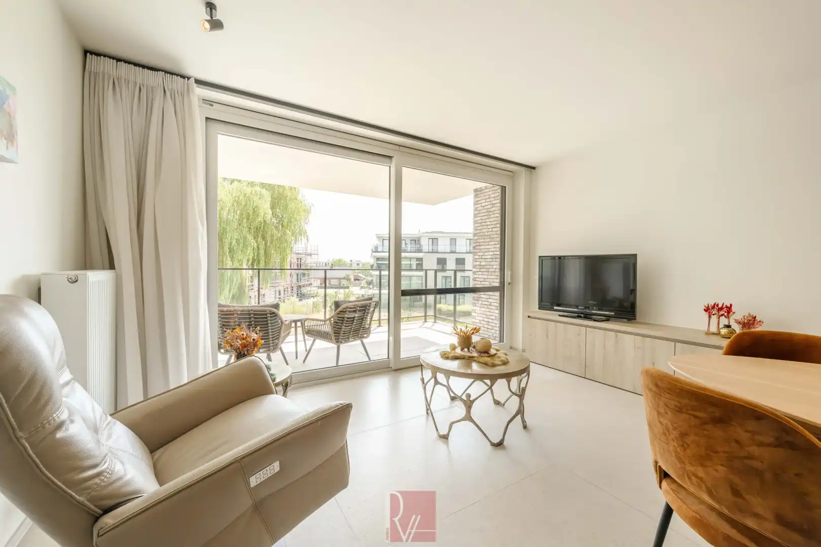 Appartement met garage foto 13