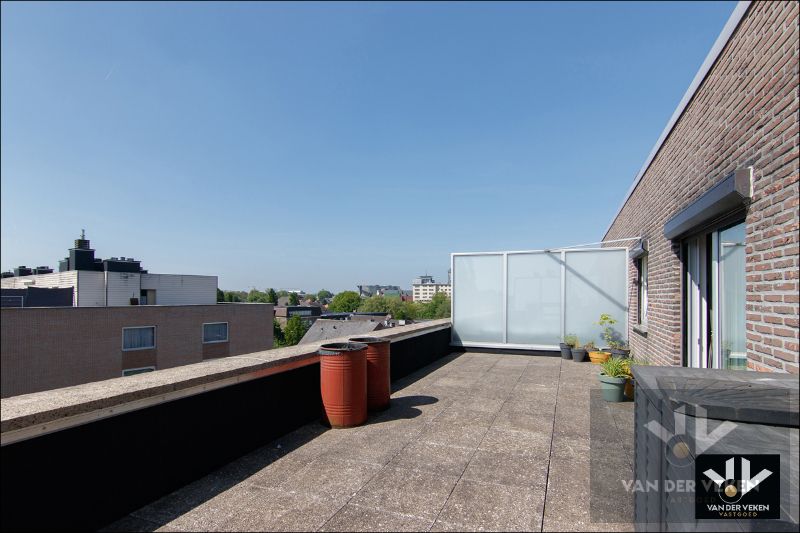 GEZELLIG & LICHTRIJK 1SLPK-APP MET XXL-TERRAS & GROEN UITZICHT foto 9