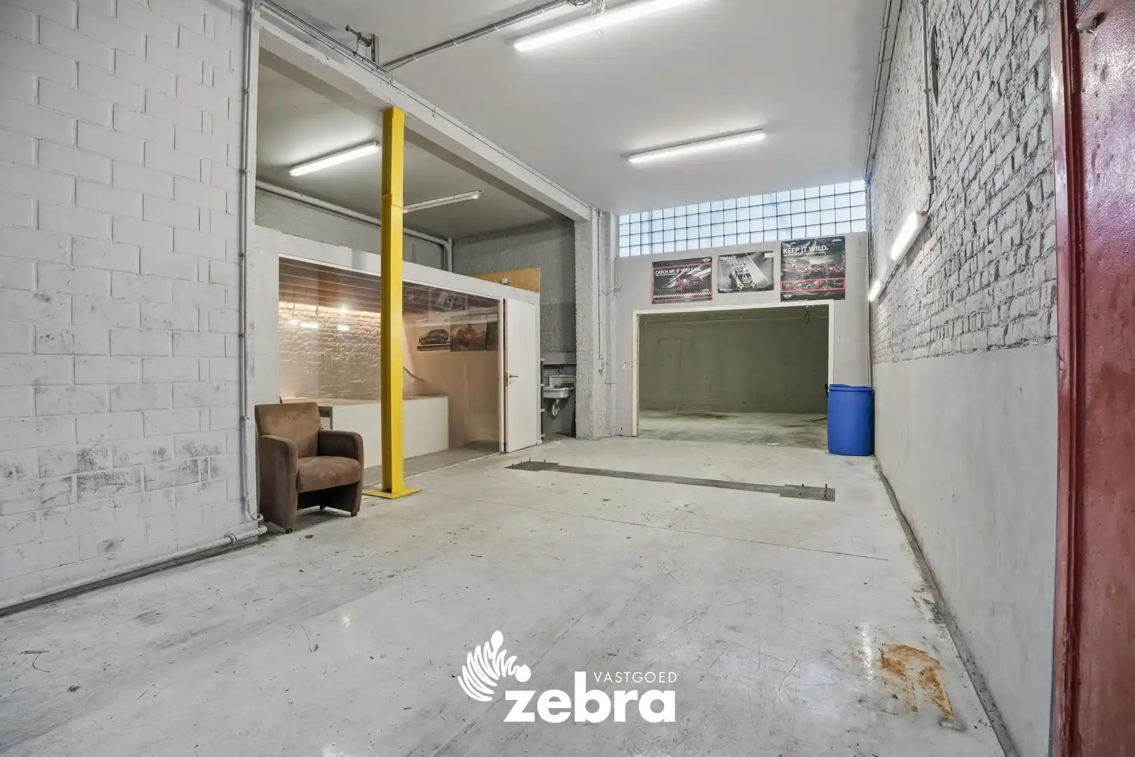 Woning met magazijn te Heule! foto 6