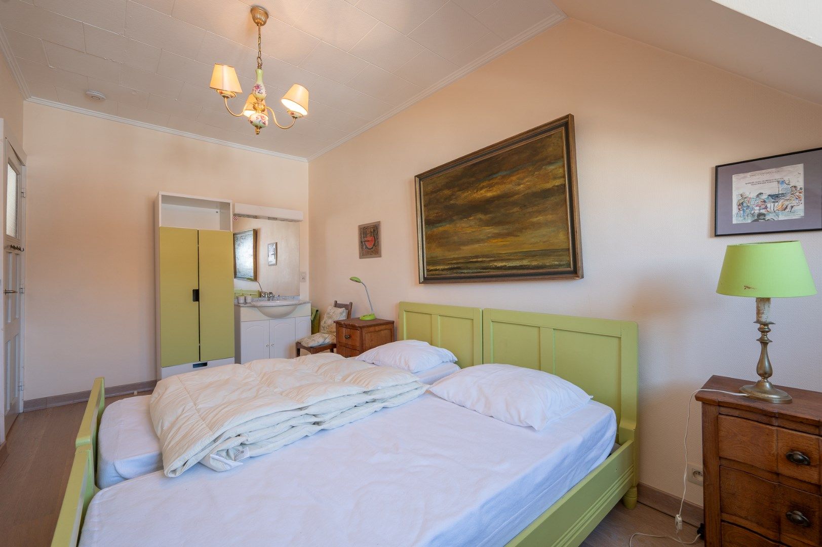 Unieke villa in eclectische stijl – een karaktervol pareltje in Duinbergen foto 17