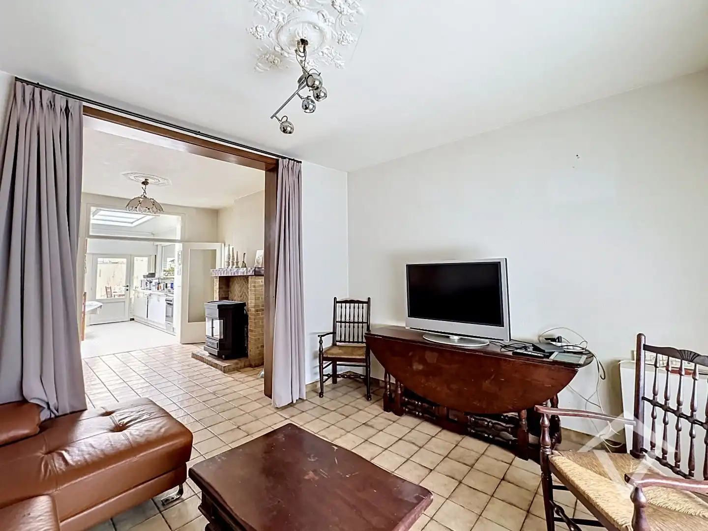 Woning met 3 slaapkamers en tuin te Eernegem foto 6