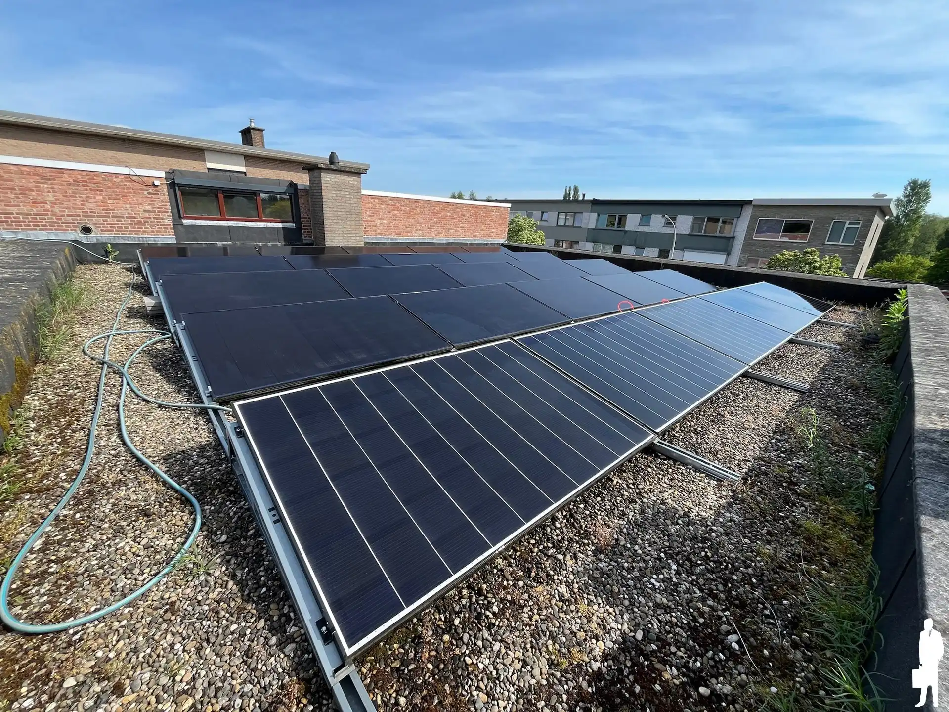 Unieke gezinswoning met veel mogelijkheden, garage en tuin foto 29
