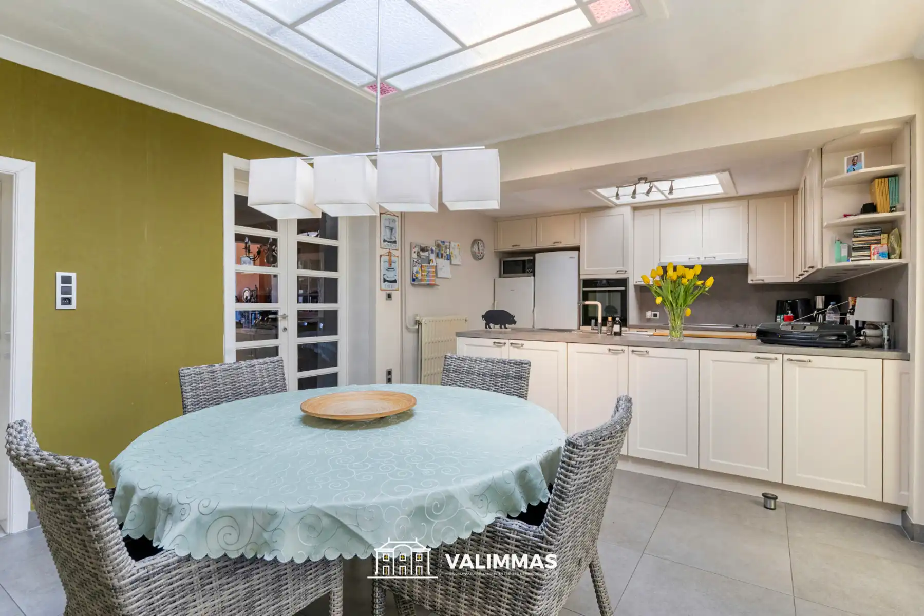 Ruime en stijlvolle rijwoning met garage en mooie tuin... foto 13