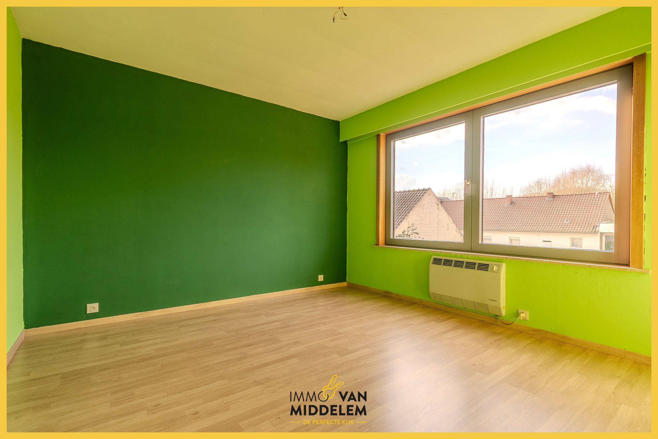 LICHTRIJK EN RUIM APPARTEMENT MET 2 KAMERS & GARAGE  foto 11