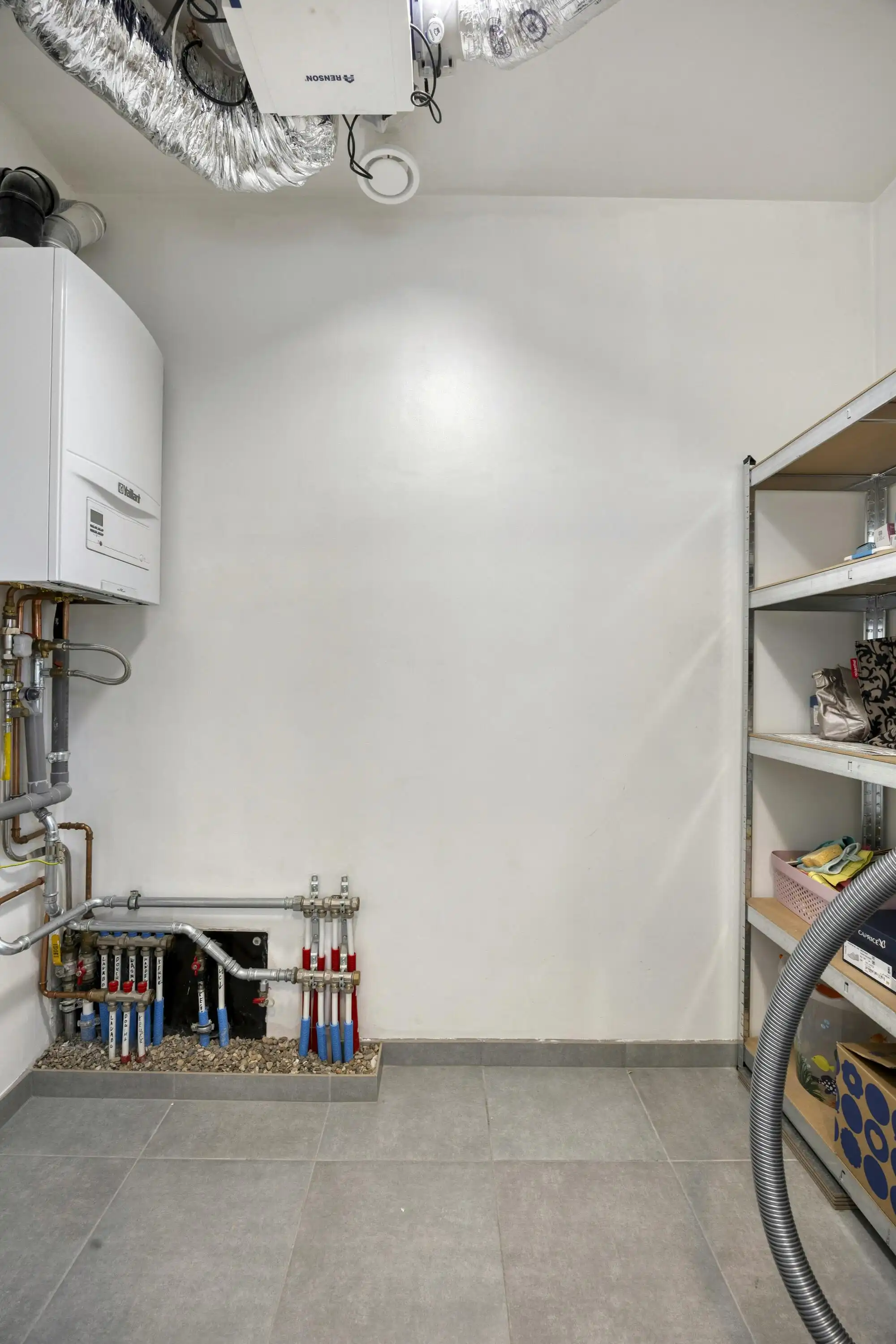 Instapklaar appartement te koop in centrum Wuustwezel! foto 6
