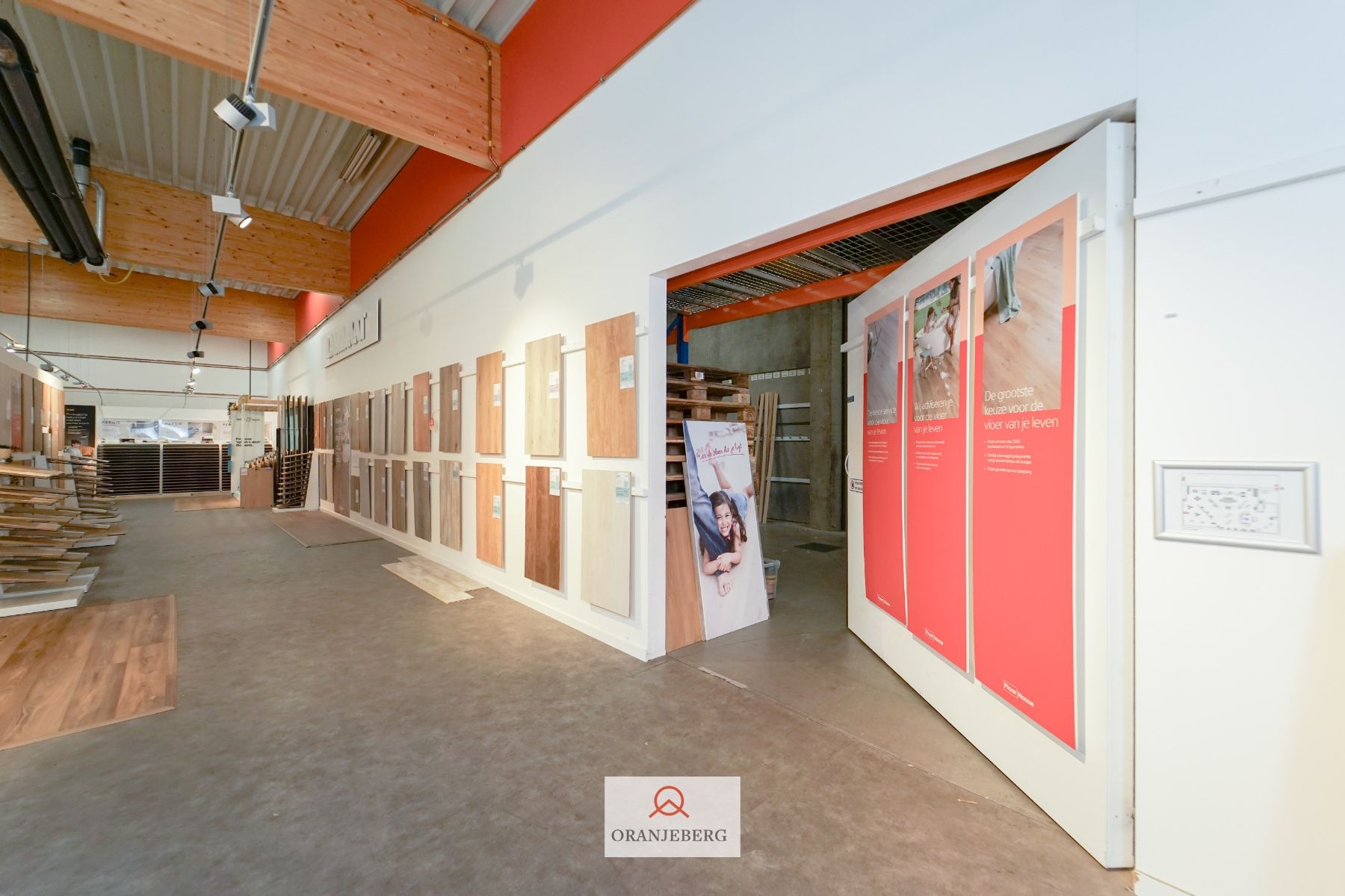 In de schaduw van de IKEA: winkel-magazijn van 750 m² +P! foto 12