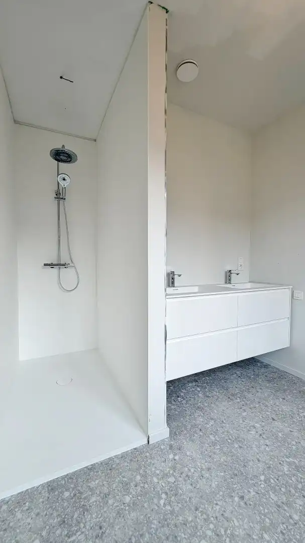 Gerenoveerde, energiezuinige woning met 3 slaapkamers, tuin en garage in centrum Ieper foto 11