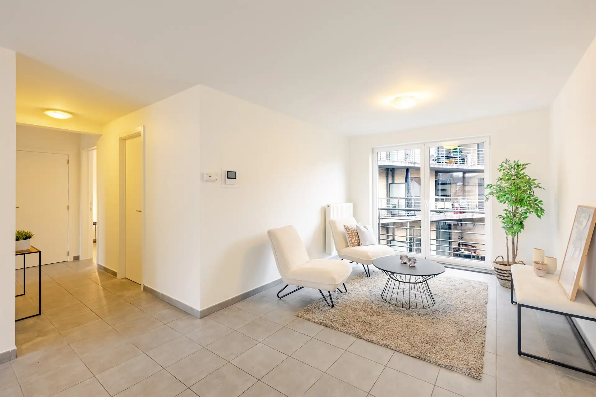 Praktisch ingedeeld appartement met twee slaapkamers op centrale ligging te Aalst foto 2