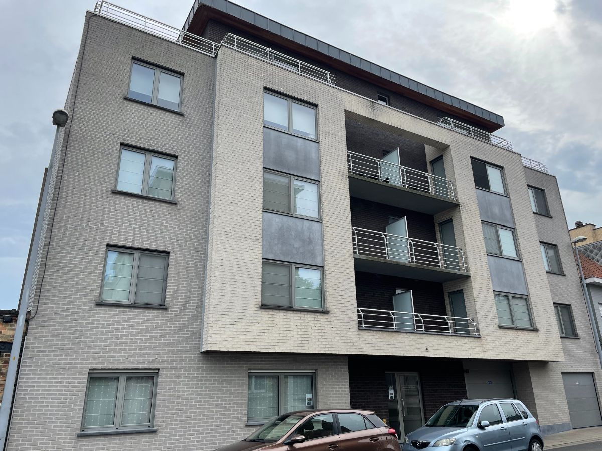 ruim instapklaar twee slaapkamer appartement met groot zongericht terras & gelijkvloerse garage foto 6