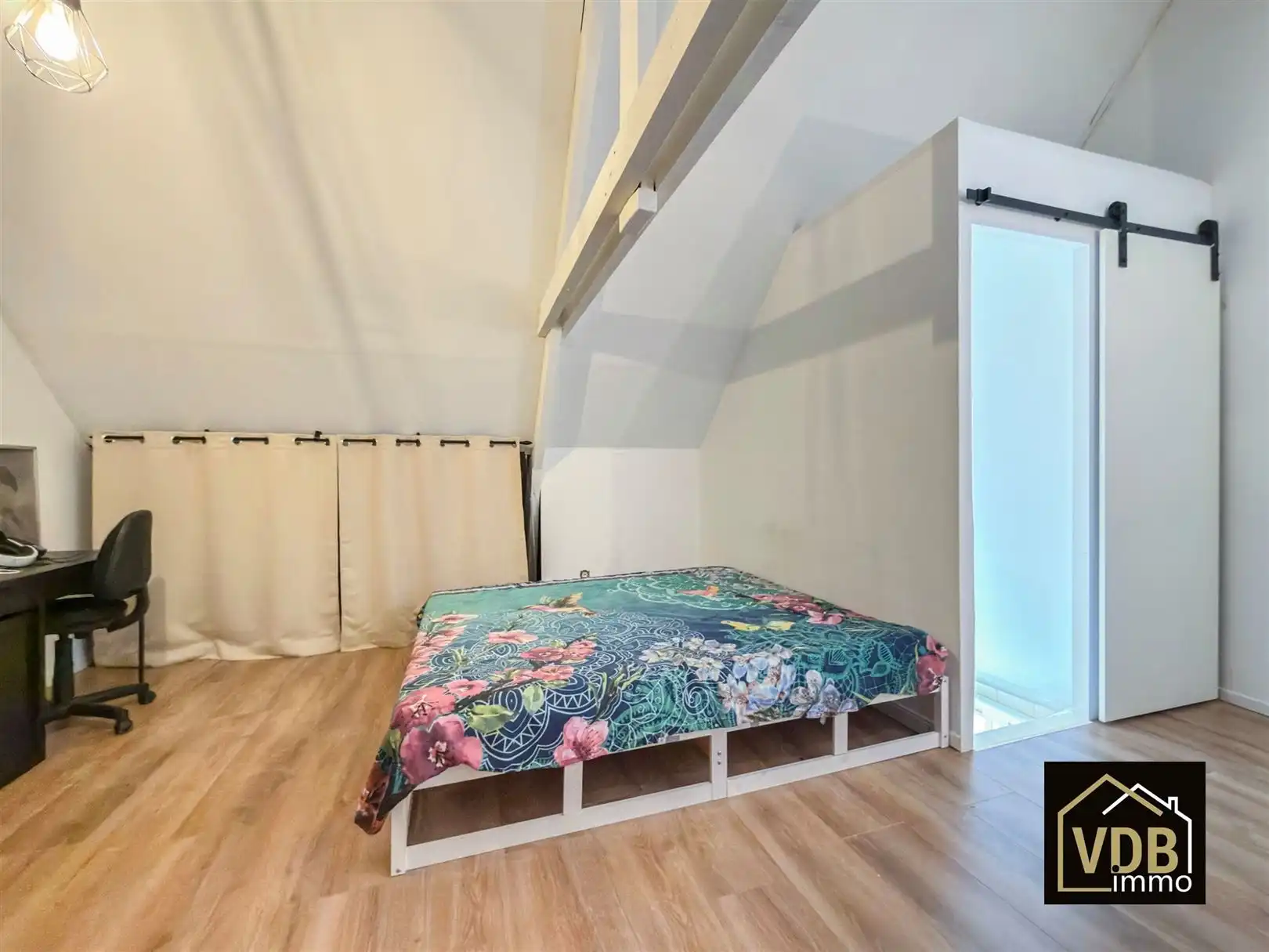 Half open  bebouwing met 3 slaapkamers foto 40