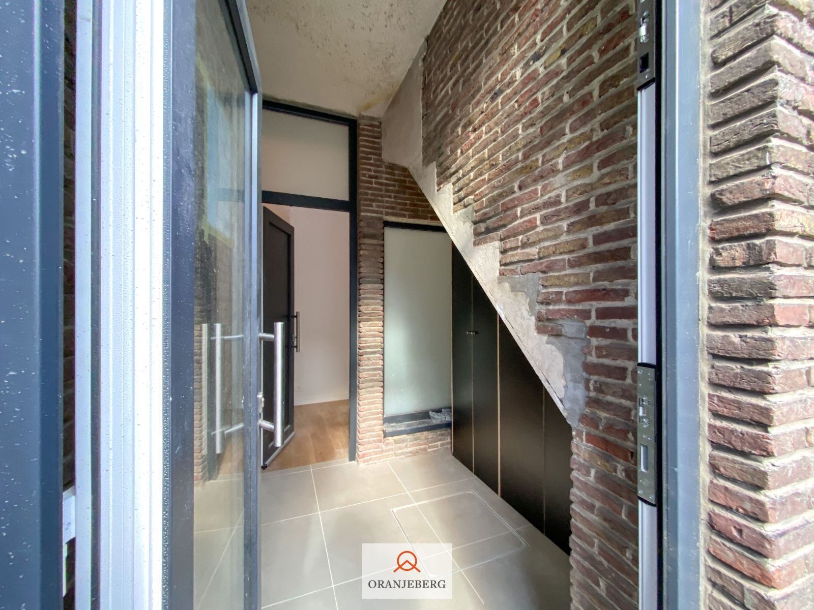 Gerenoveerd gelijkvloers appartement vlakbij station Gent-Sint-Pieters foto 6