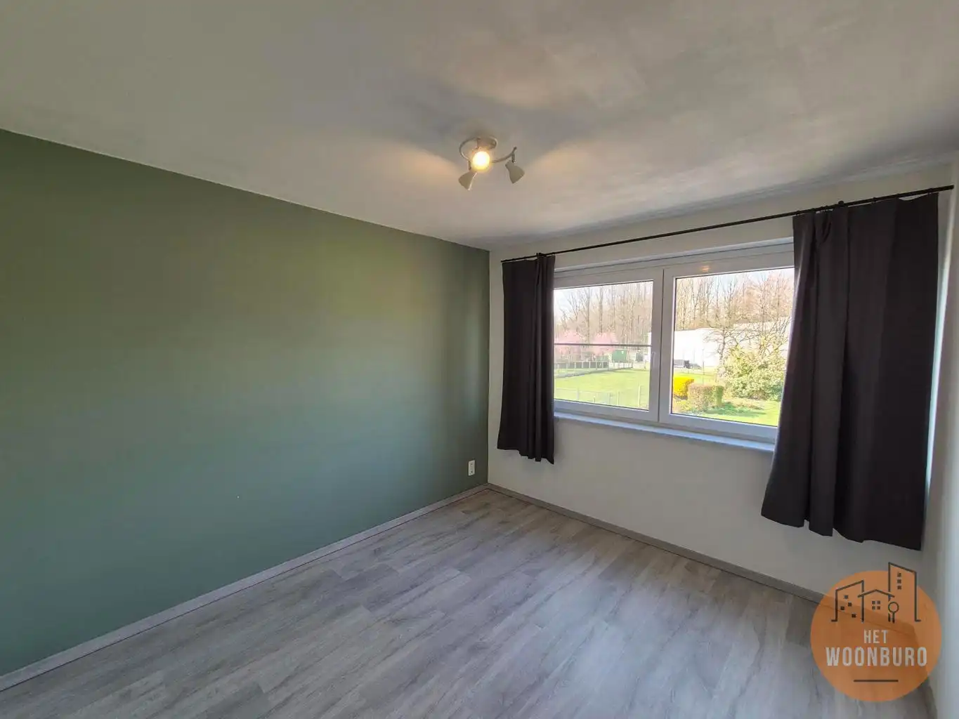 Halfopen bebouwing met 3 slpks, zolder, garage en tuin foto 12