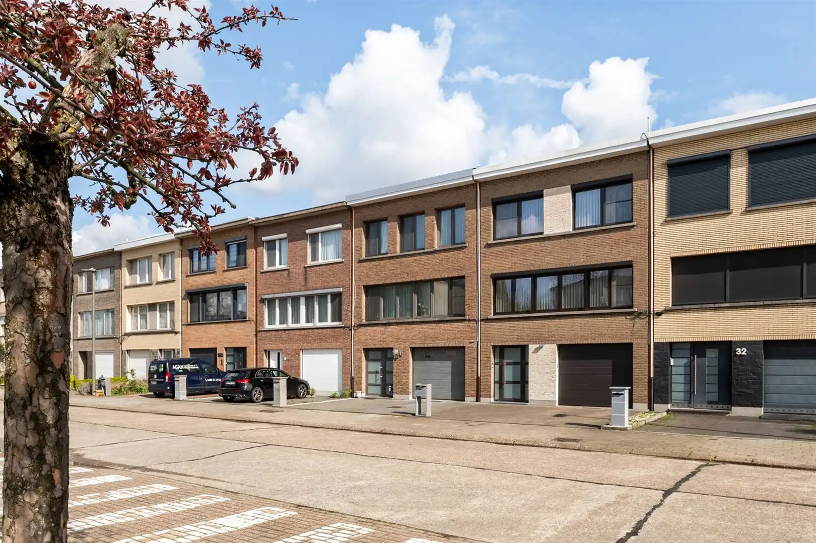 Centraal gelegen bel-étagewoning nabij station. foto 16