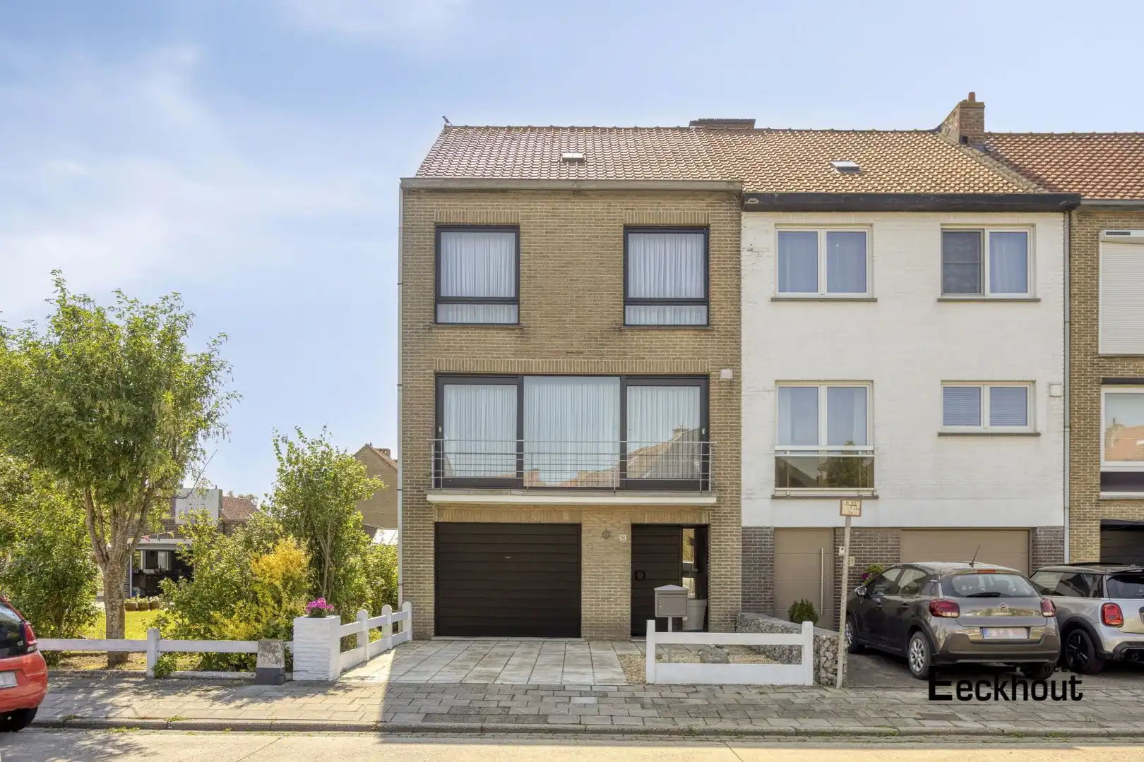 Zeer verzorgde, instapklare bel-étagewoning met 3 slaapkamers in rustige buurt te Bredene! foto {{pictureIndex}}