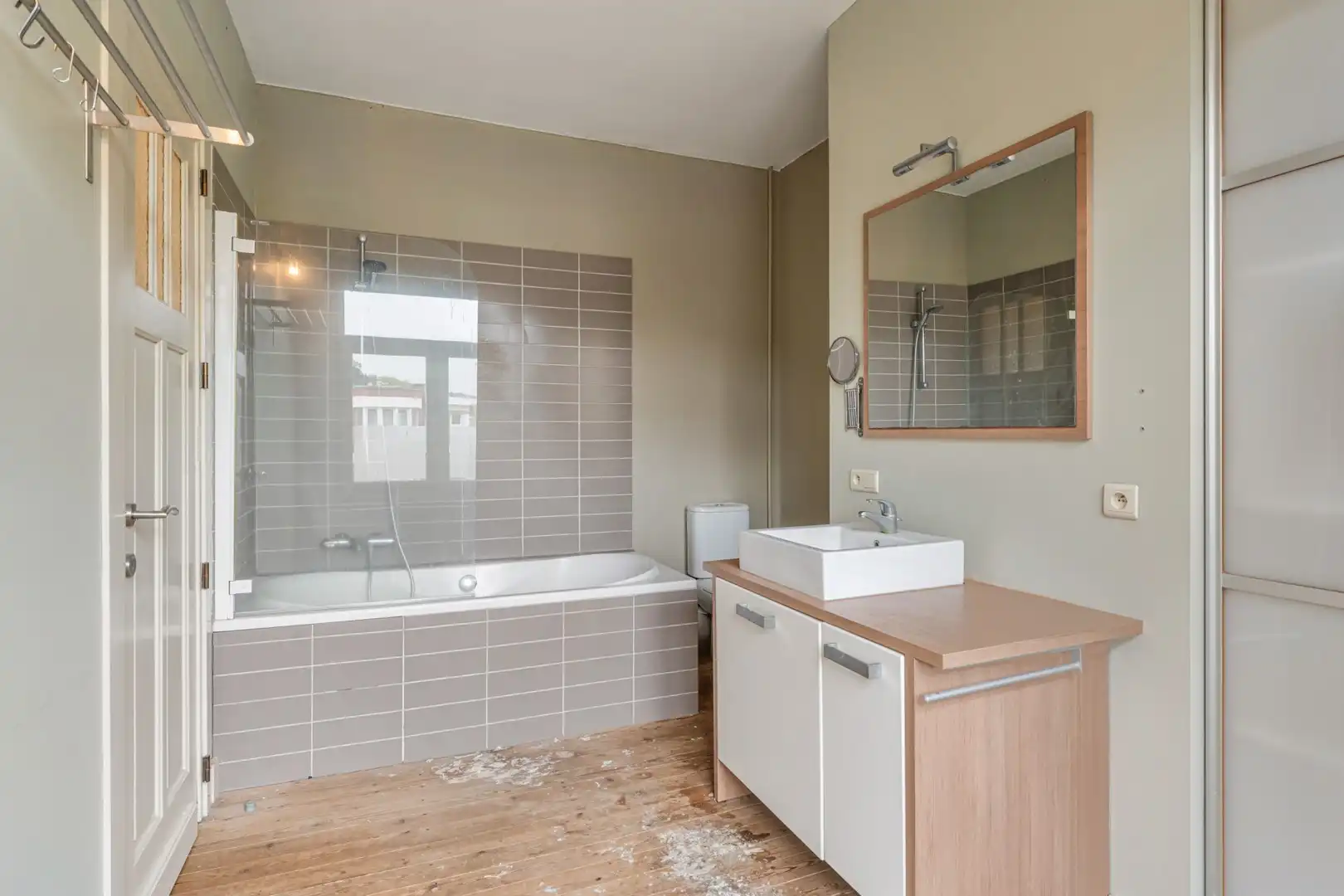 Karaktervol, 1-slaapkamerappartement te koop in Kessel-Lo. foto 15