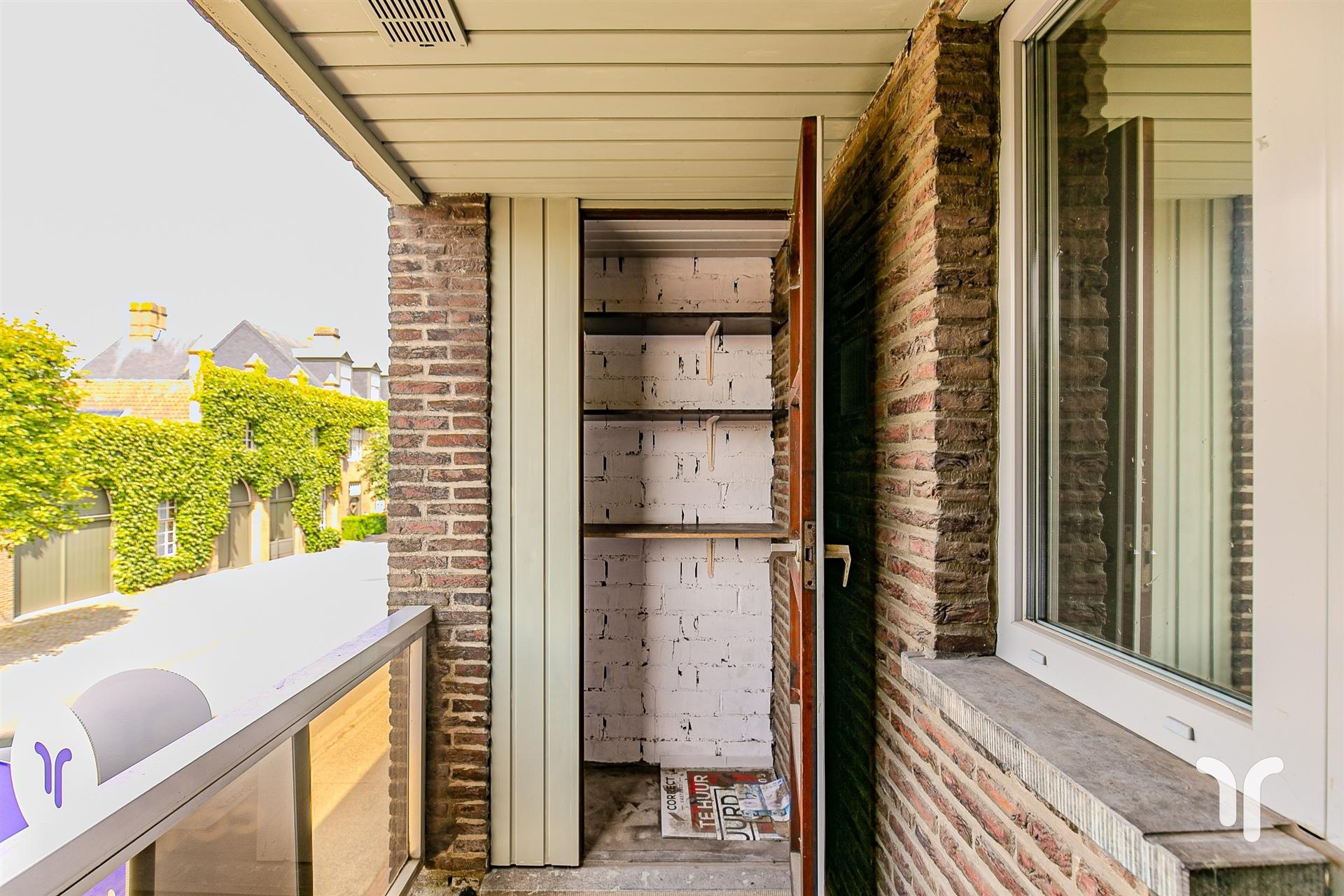 Ruim instapklaar appartement, met dubbele garage en 2 slaapkamers te Kortemark. foto 7