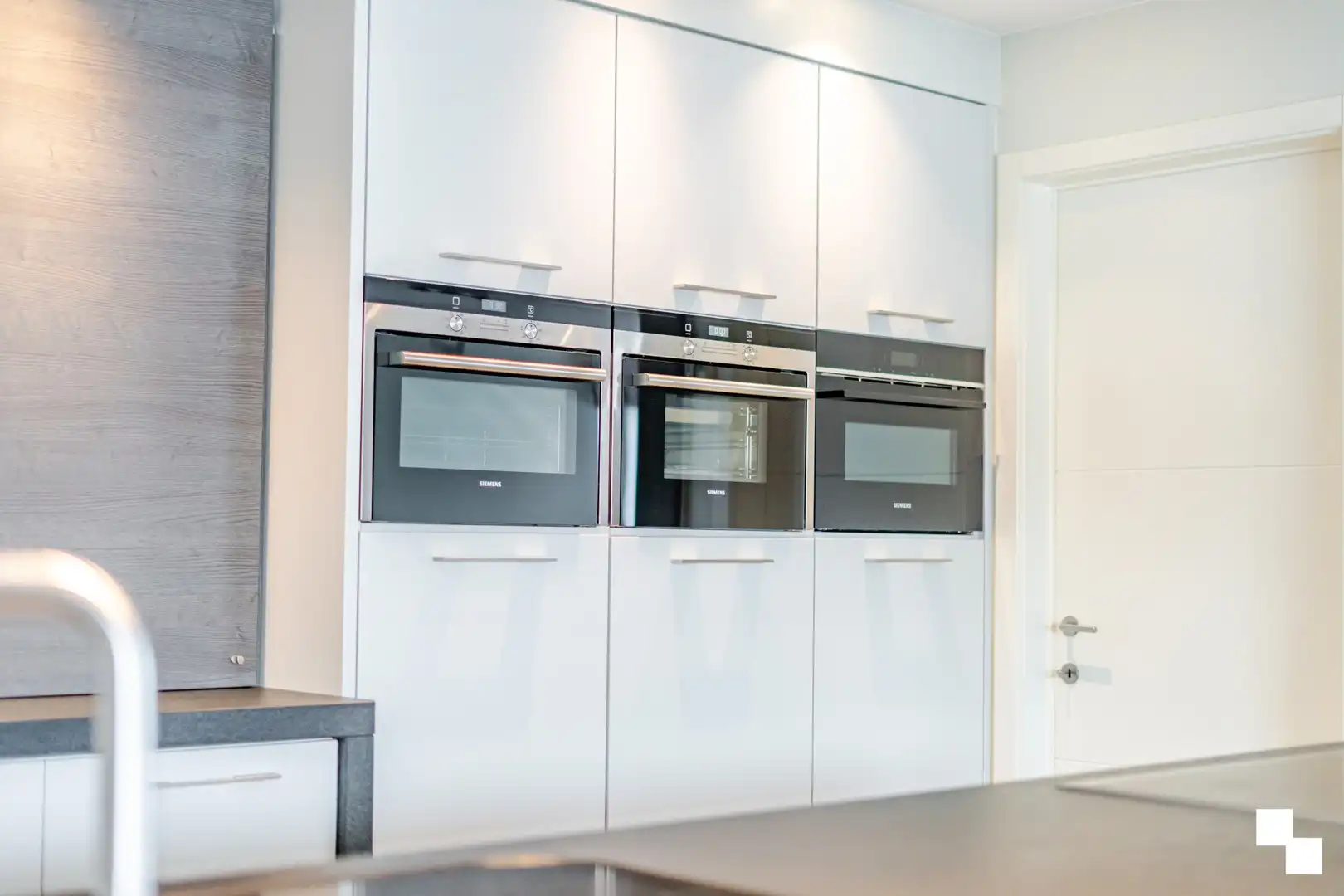 Veelzijdige eigendom met recente woning en heel wat opslagmogelijkheden te Lendelede foto 10