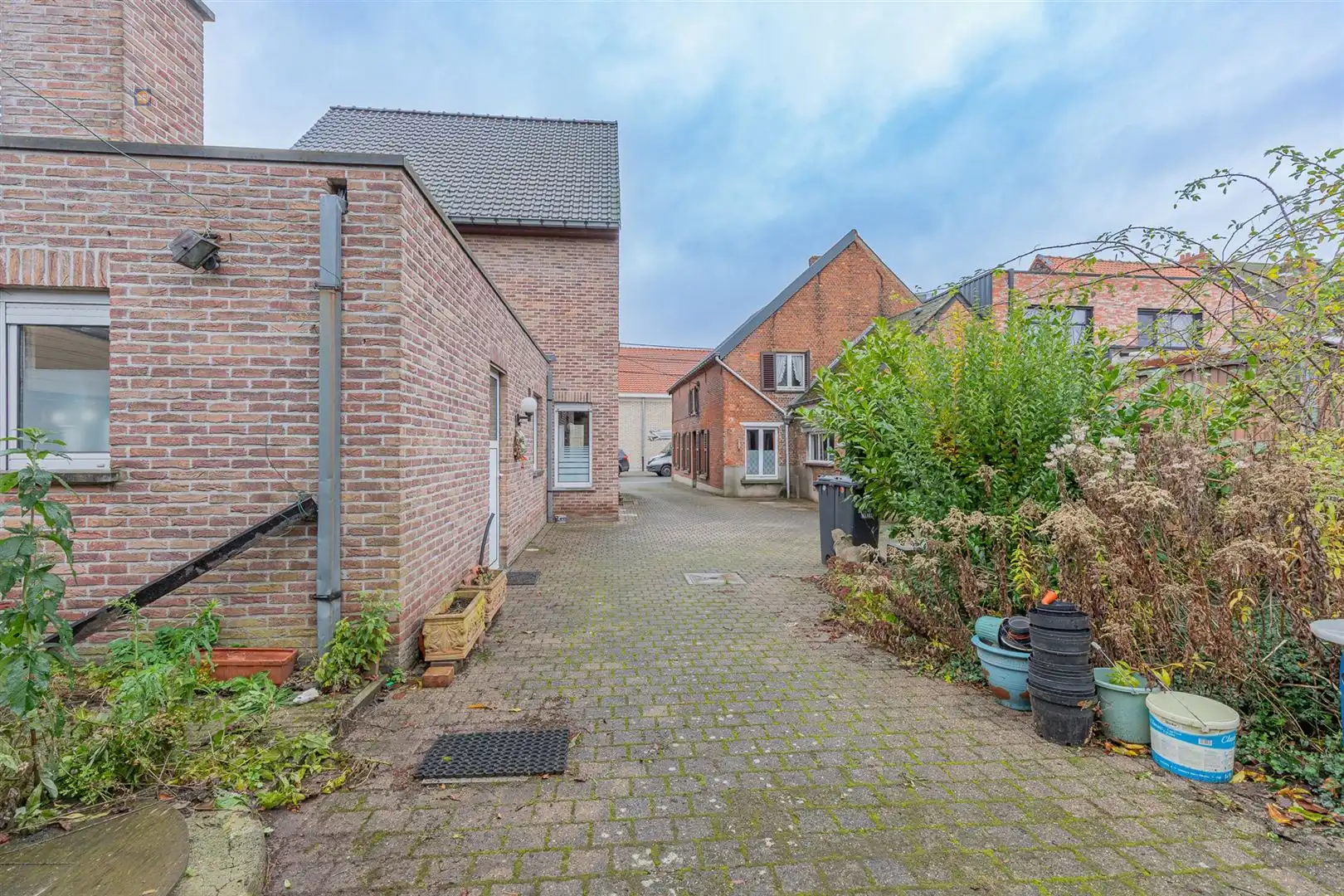 Gezellige woning met tuin, 2 slaapkamers en ruime zolder foto 2