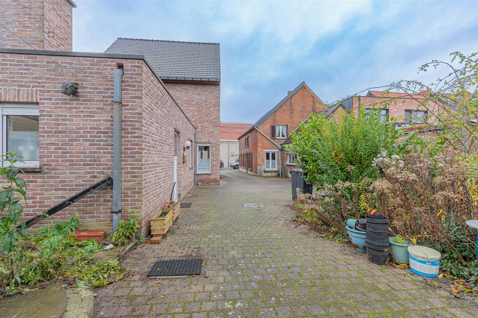 Gezellige woning met tuin, 2 slaapkamers en ruime zolder foto 2