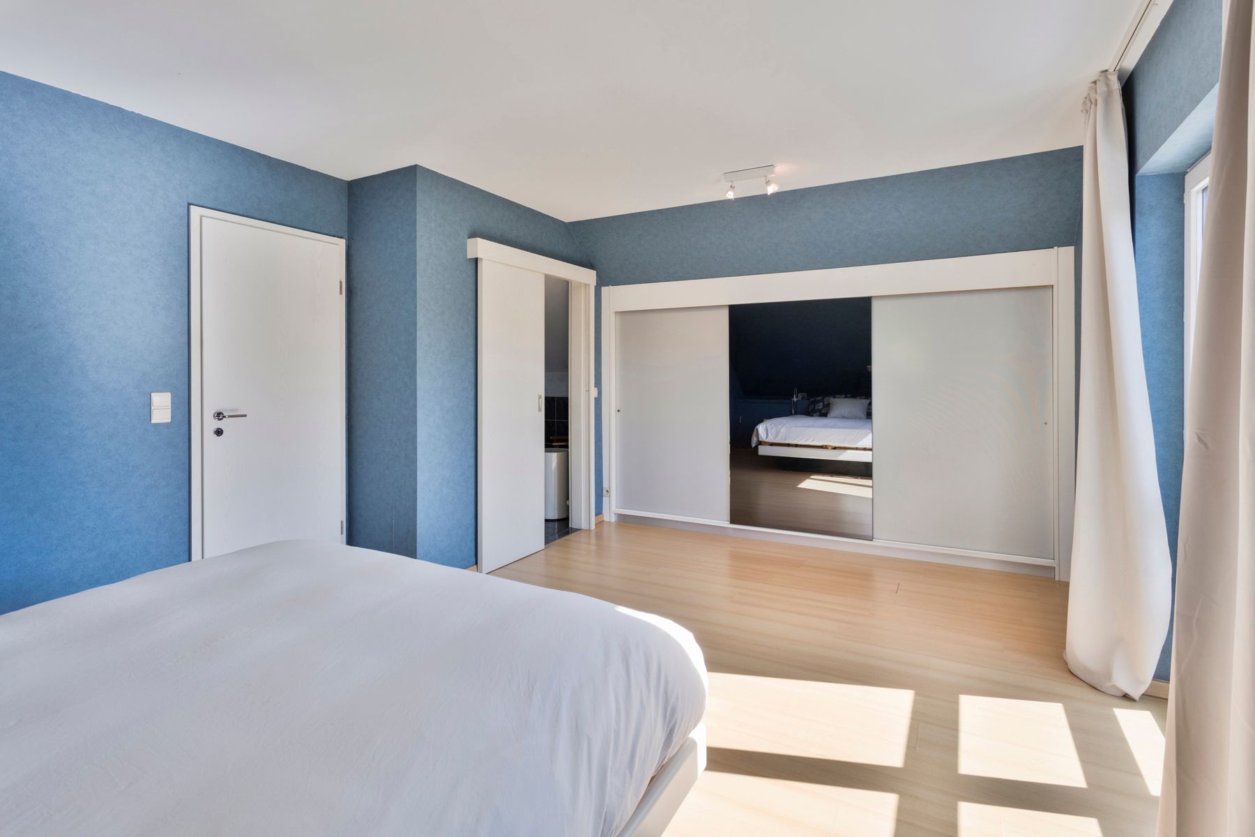 Instapklare villa gelegen op een toplocatie in Dilbeek! foto 17