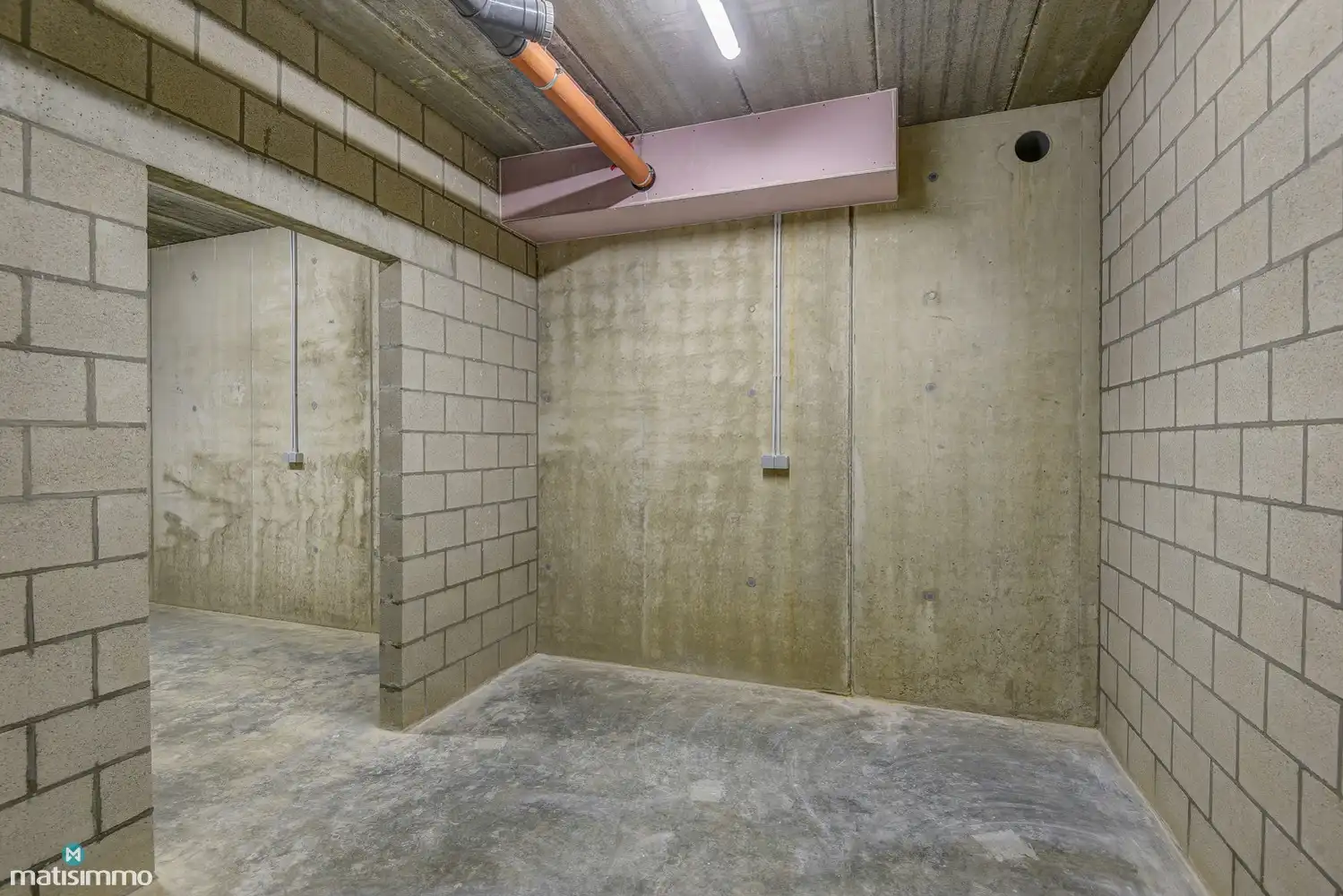 RUIM NIEUWBOUW APPARTEMENT MET 2 SLAAPKAMERS, OVERDEKT TERRAS, GARAGE, AUTOSTAANPLAATS EN KELDERBERGING TE BEVERST foto 18