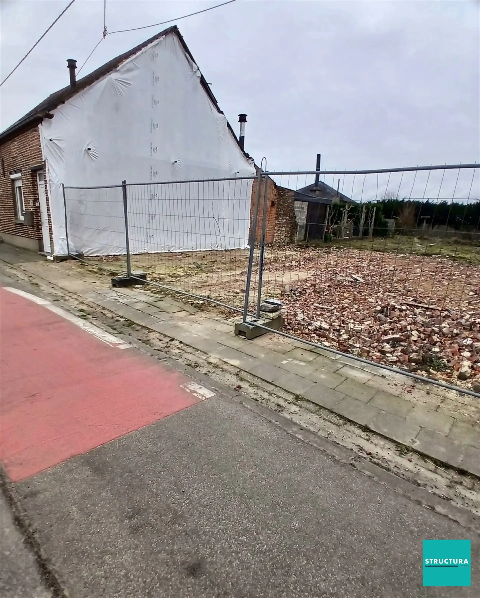 Bouwgrond voor 2 woningen met vergunning foto 4