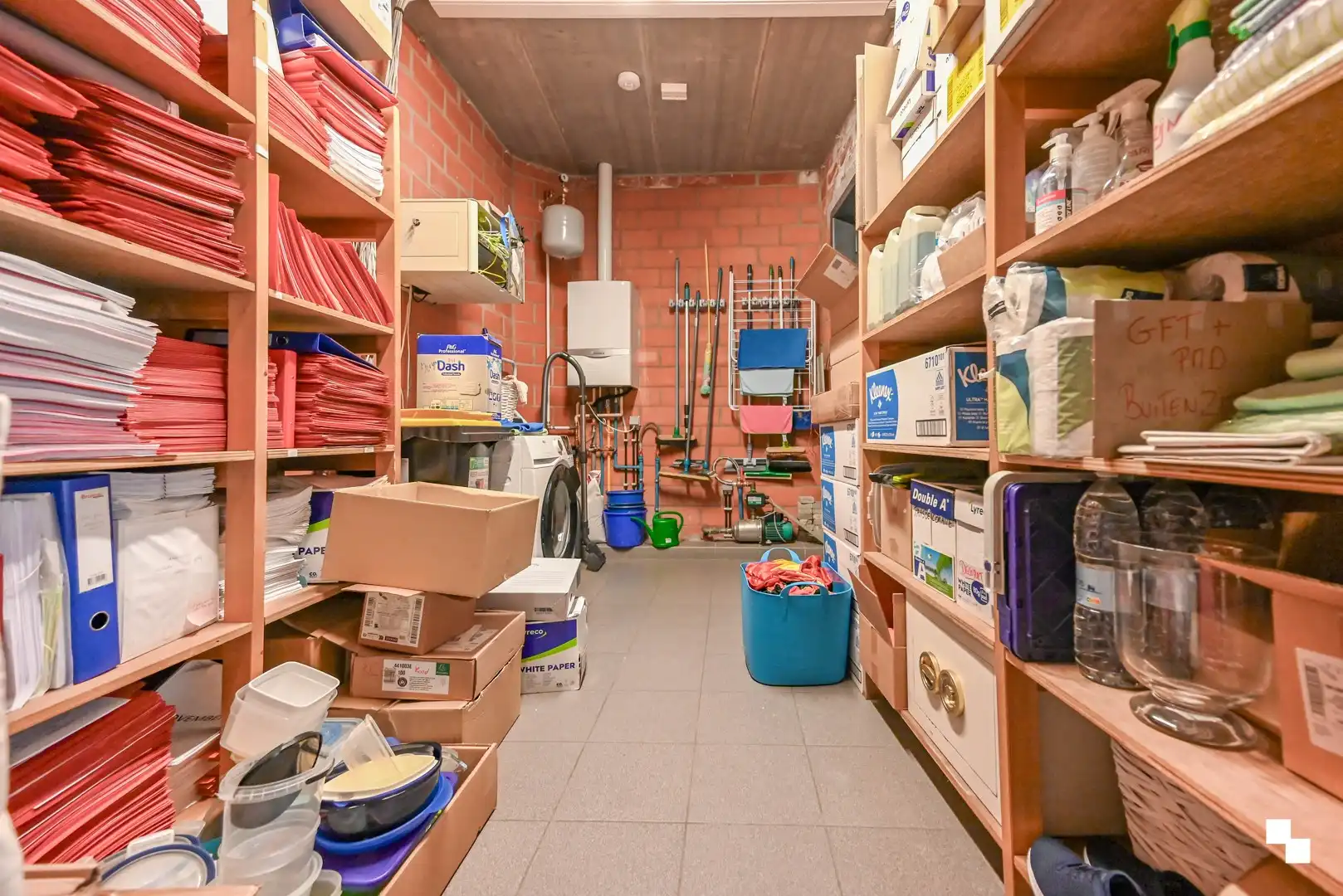 Commerciële ruimte van ca. 188 m² in centrum Izegem foto 11
