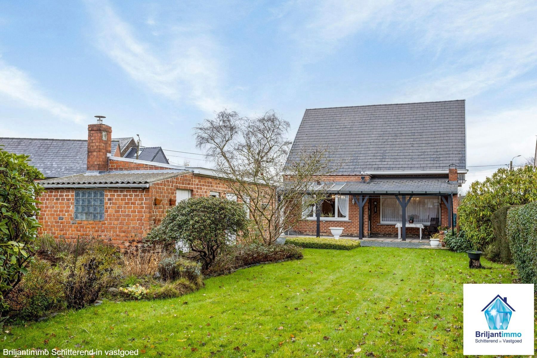 Open bebouwing met 3 slaapkamers en zongerichte tuin foto 28