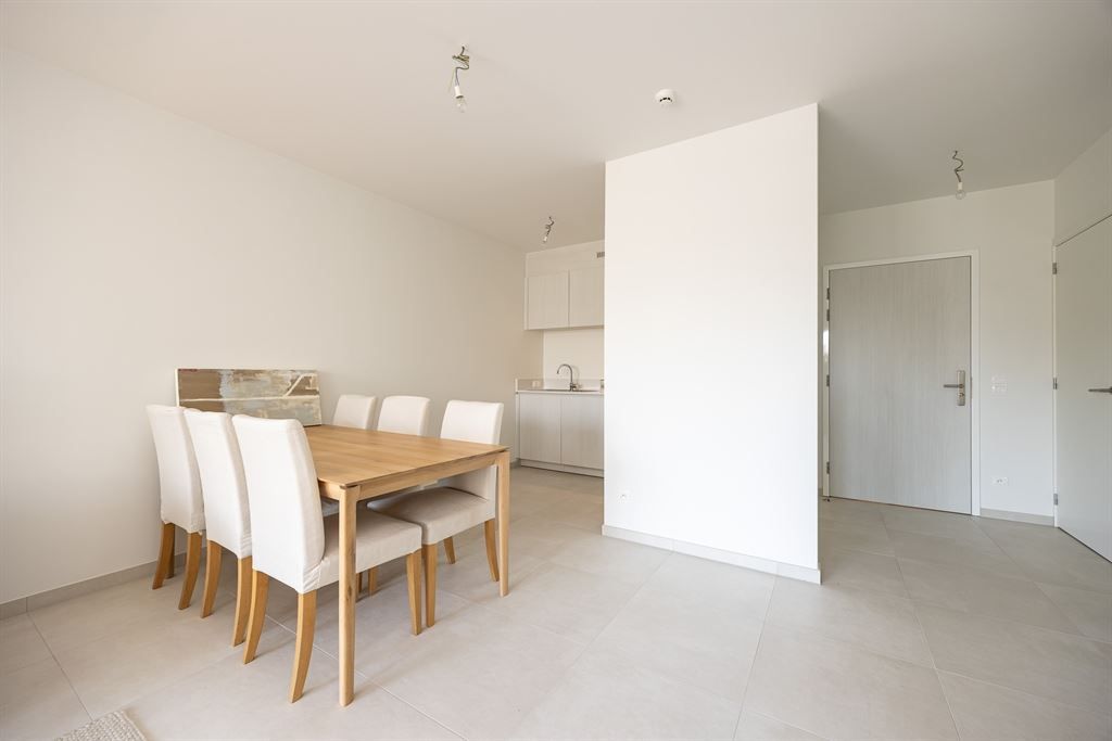 Gelijkvloerse assistentiewoning in centrum Werchter! foto 3