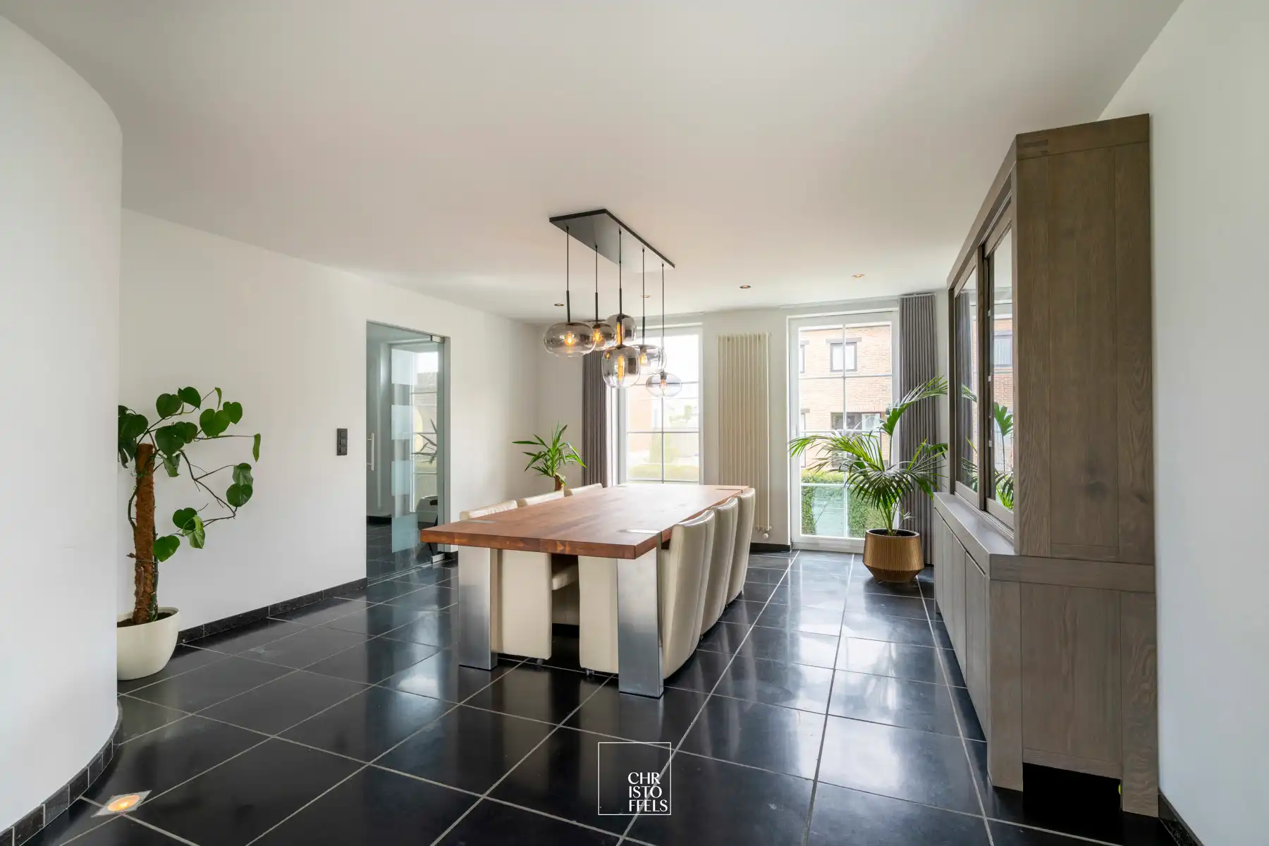 Elegante villa (384m²) op perceel van 1.349m² foto 18